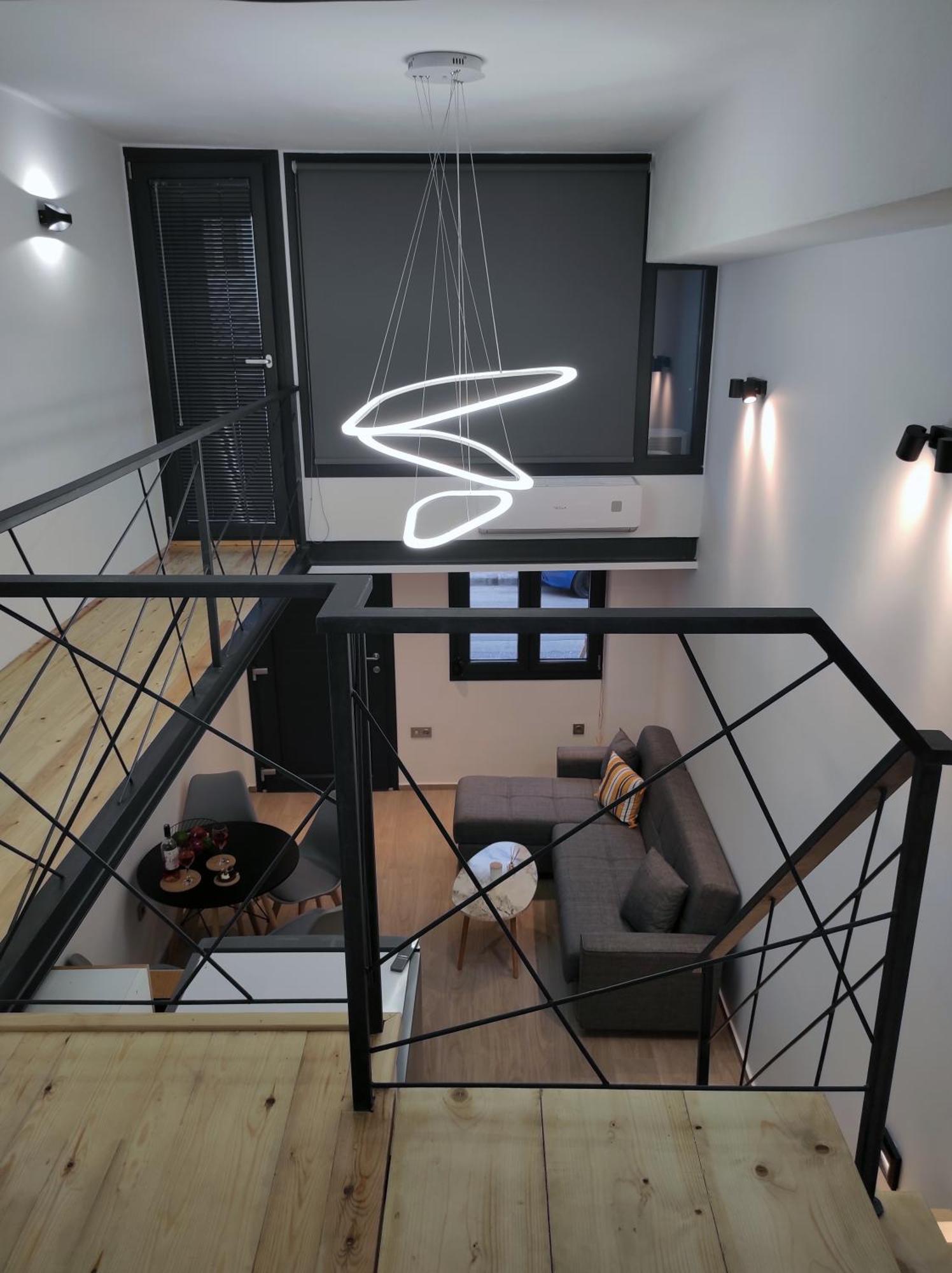 City Center Loft With Private Parking Kavala Bagian luar foto