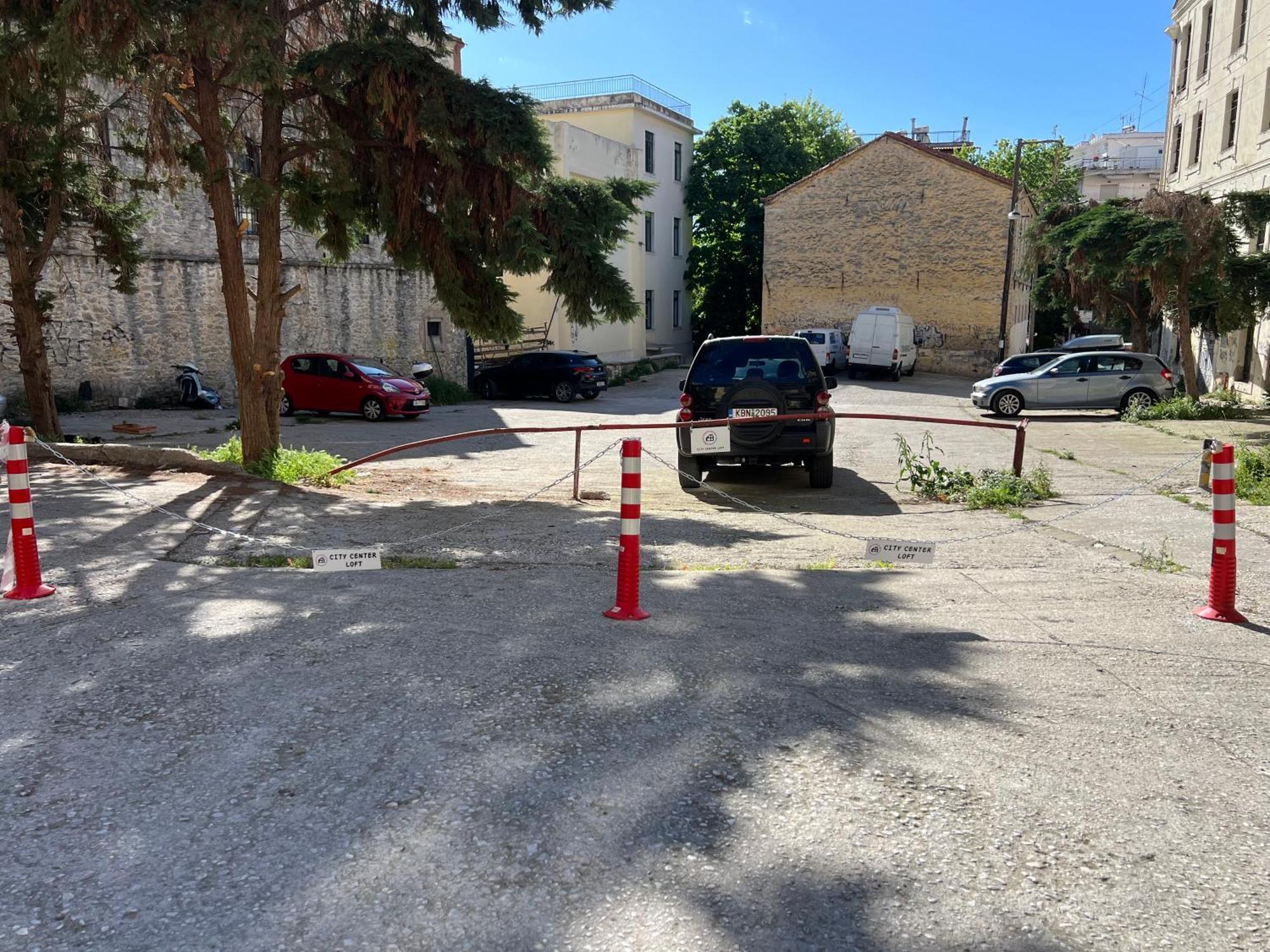 City Center Loft With Private Parking Kavala Bagian luar foto