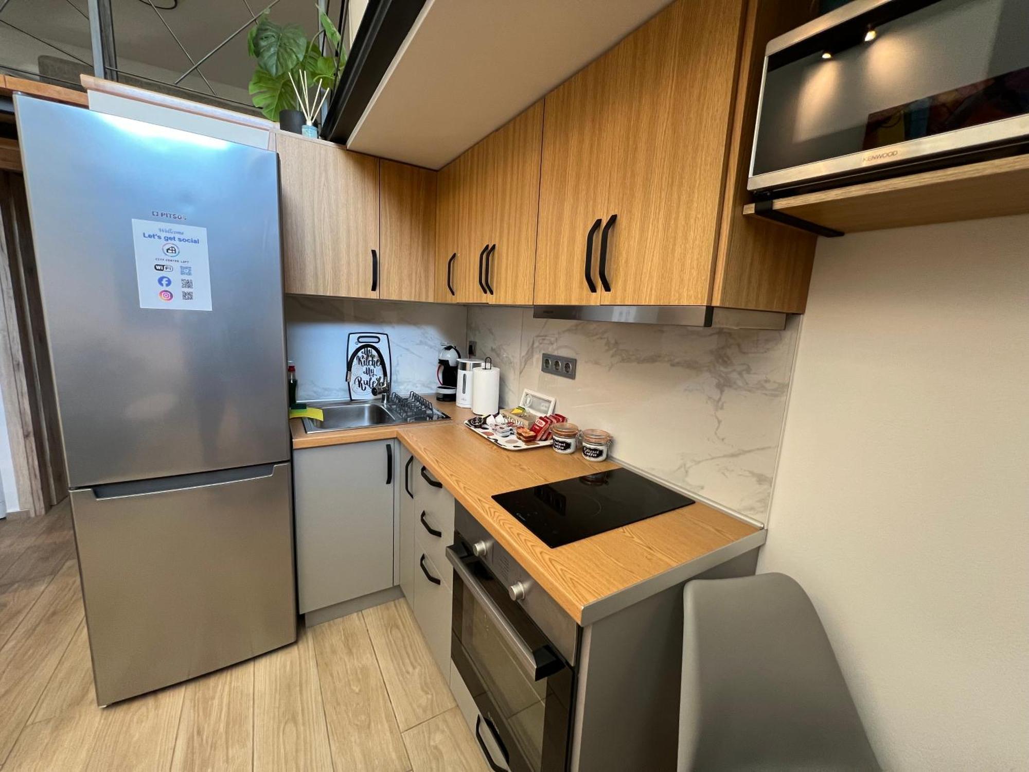 City Center Loft With Private Parking Kavala Bagian luar foto